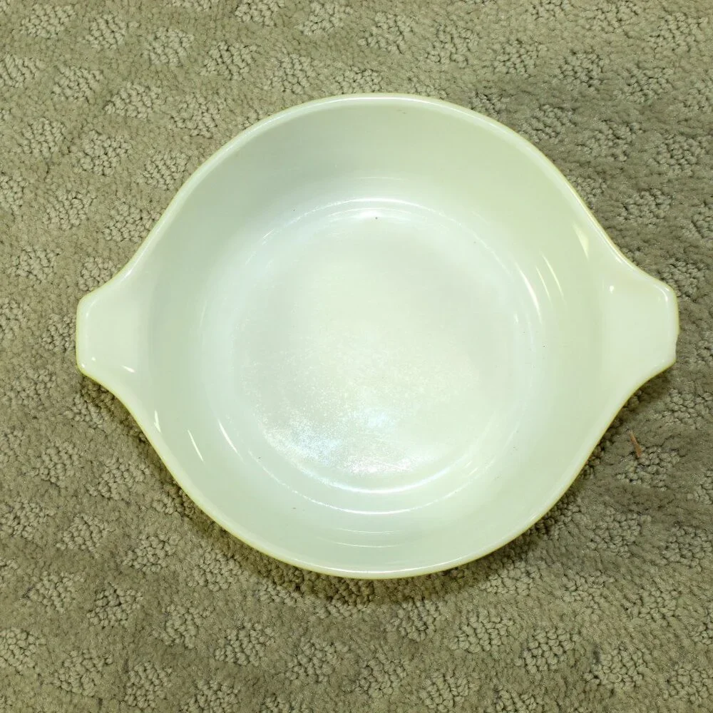 Vintage Pyrex Spring Blossom Light Green Crazy Daisy Casserole 472 B with Lid